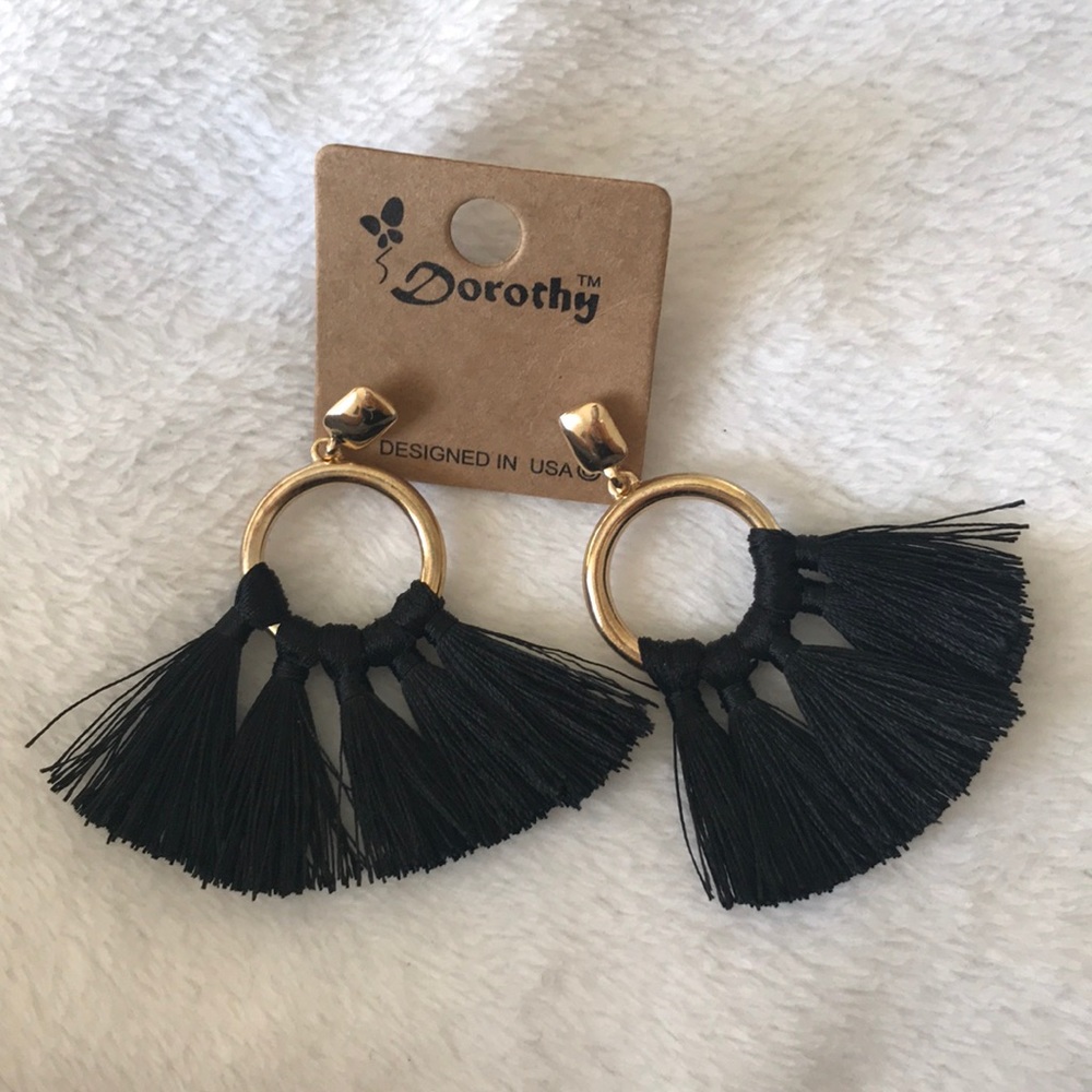 New black earrings